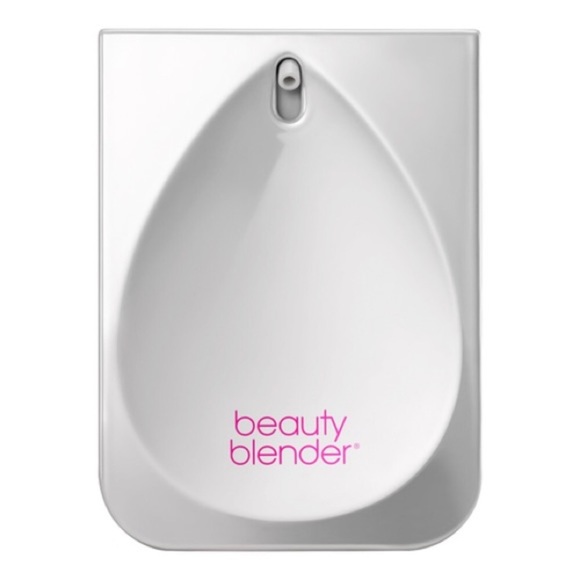 BEAUTYBLENDER Liquid Whip Foundation Sponge 3.2 W - Picture 8 of 16